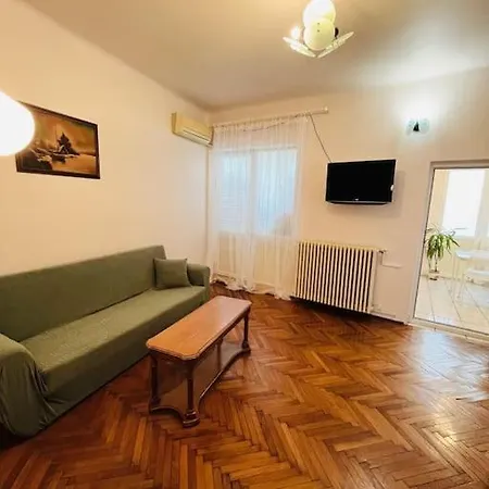 Downtown Unirii Square Private Economy With Shared Amenities