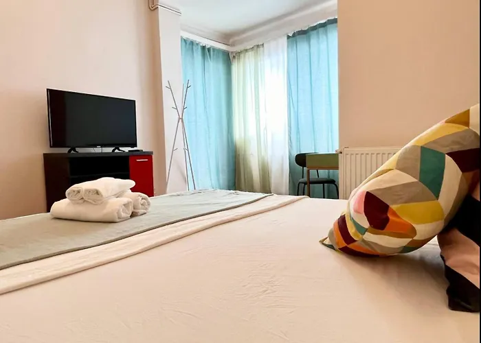 Downtown Unirii Square Private Economy With Shared Amenities