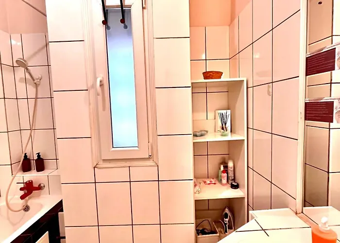 Quarto em Acomodações Particulares Downtown Unirii Square Private Economy With Shared Amenities *