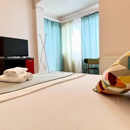 Downtown Unirii Square Private Economy With Shared Amenities